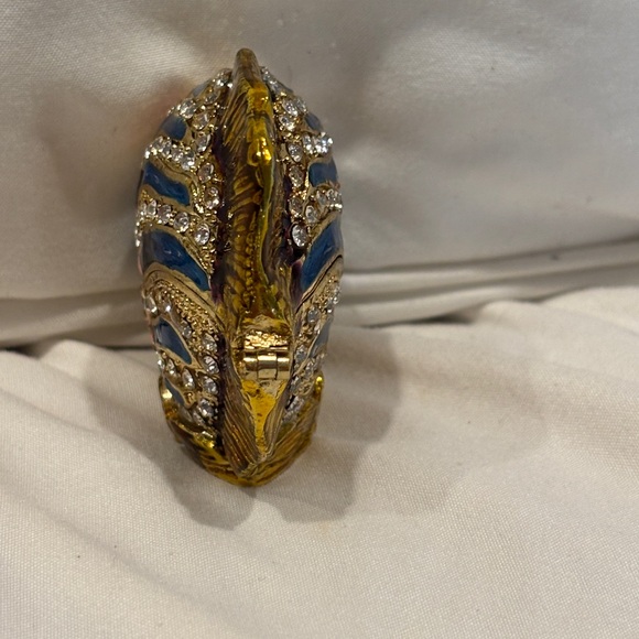 Fish Tchotchke Trinket Box – Crystal & Enamel – QIFU Gift Box Included - Picture 7 of 9